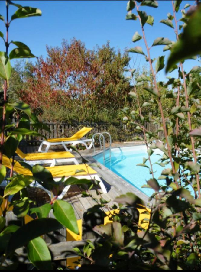Charmante Maison Avec Piscine Partagee A Le Buisson-De-Cadouin Exterior photo